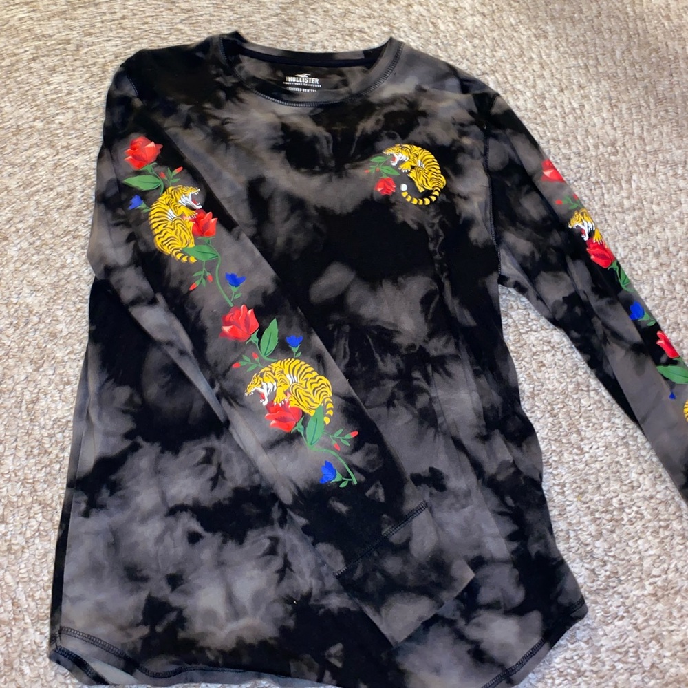 Hollister shirt